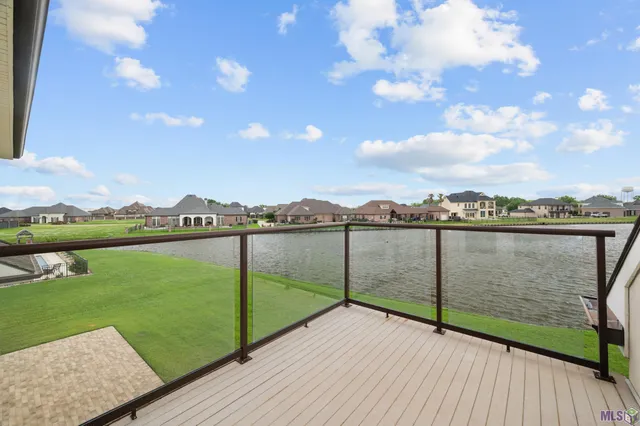$1,250,000 | 156 Northlake Drive, Thibodaux, LA 70301