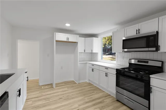 $295,900 | 3242 Roberts Street, Kansas City, MO 64124