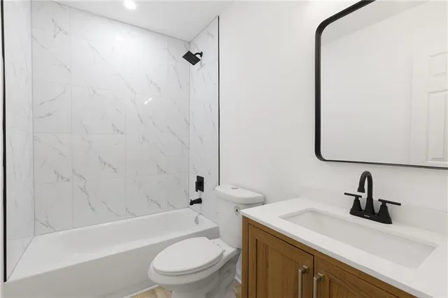 $295,900 | 3242 Roberts Street, Kansas City, MO 64124