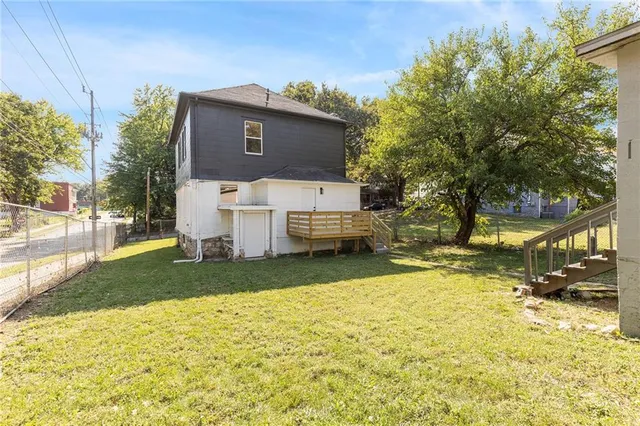 $295,900 | 3242 Roberts Street, Kansas City, MO 64124