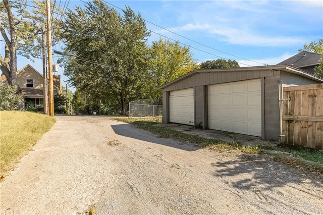 $295,900 | 3242 Roberts Street, Kansas City, MO 64124