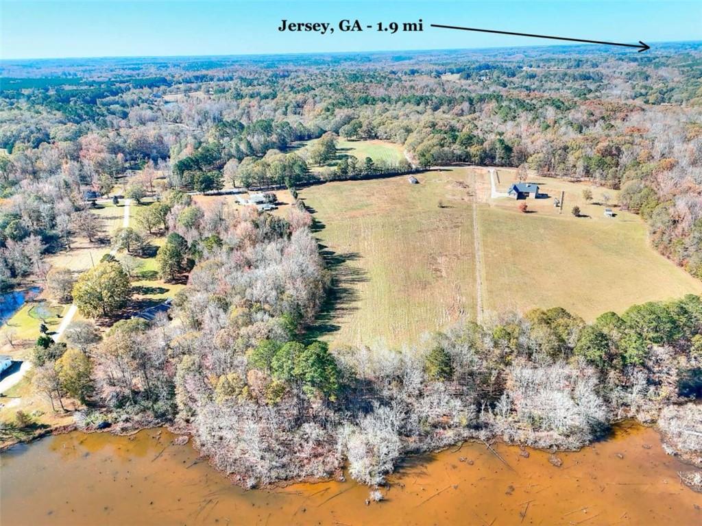 3318 Dally Road Covington, GA 30014 - Photo 4 of 10 a view of a city