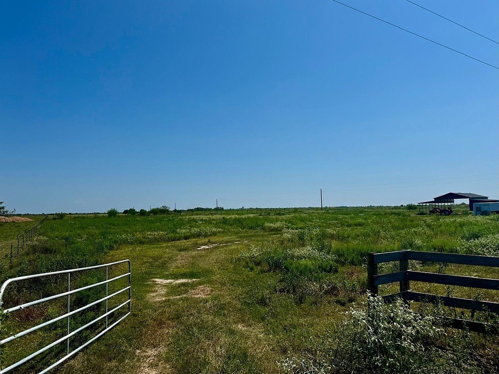 1993 FM 2761 Road Cat Spring, TX 78933 - Photo 1 of 10