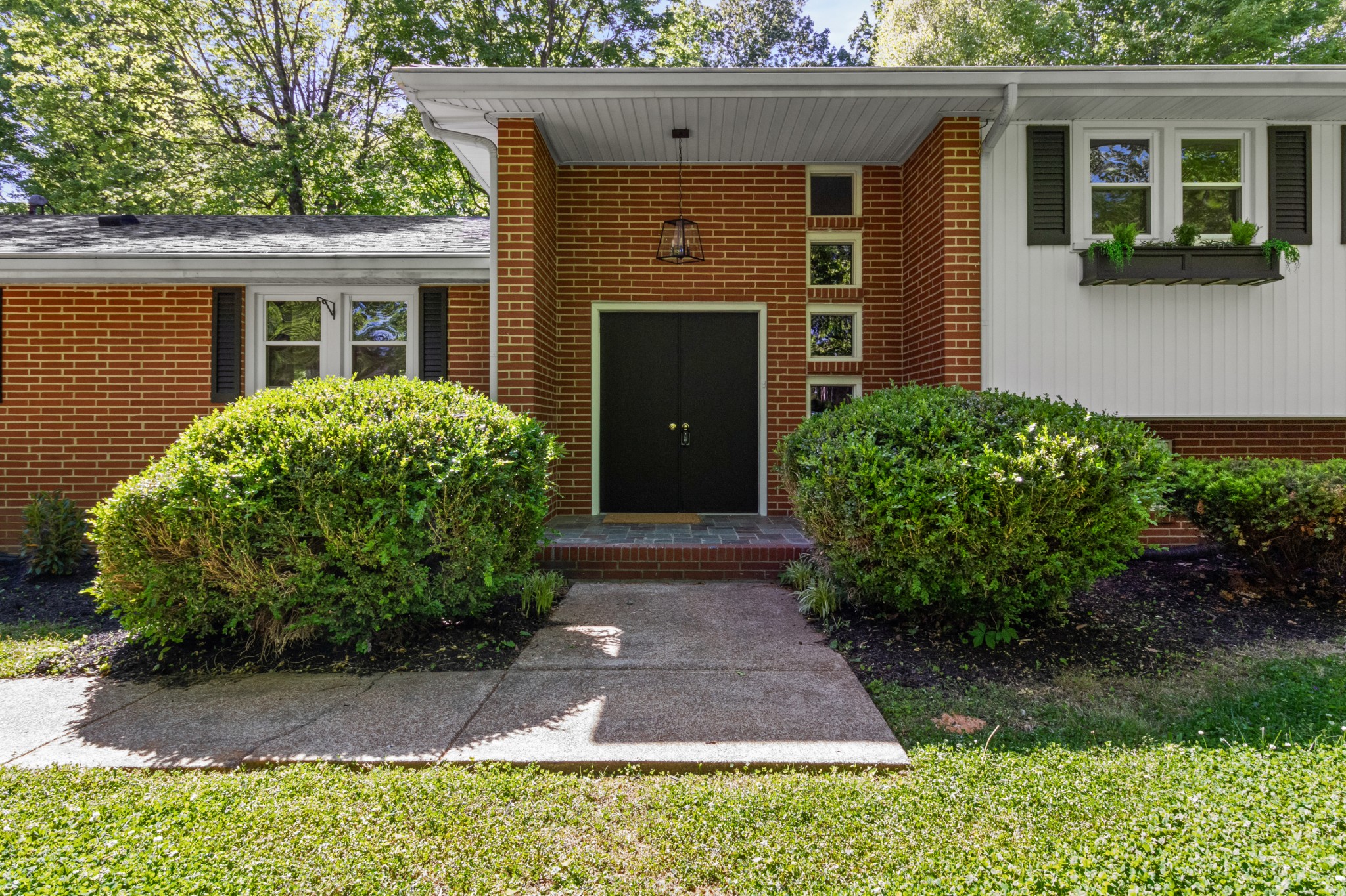 1286 Morgan Road Clarksville, TN 37040 - Photo 3 of 55 Gallery Image 3