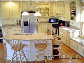 218 Laurel Ridge Road Asheville, NC 28805 - Photo 2 of 18 Gallery Image 2