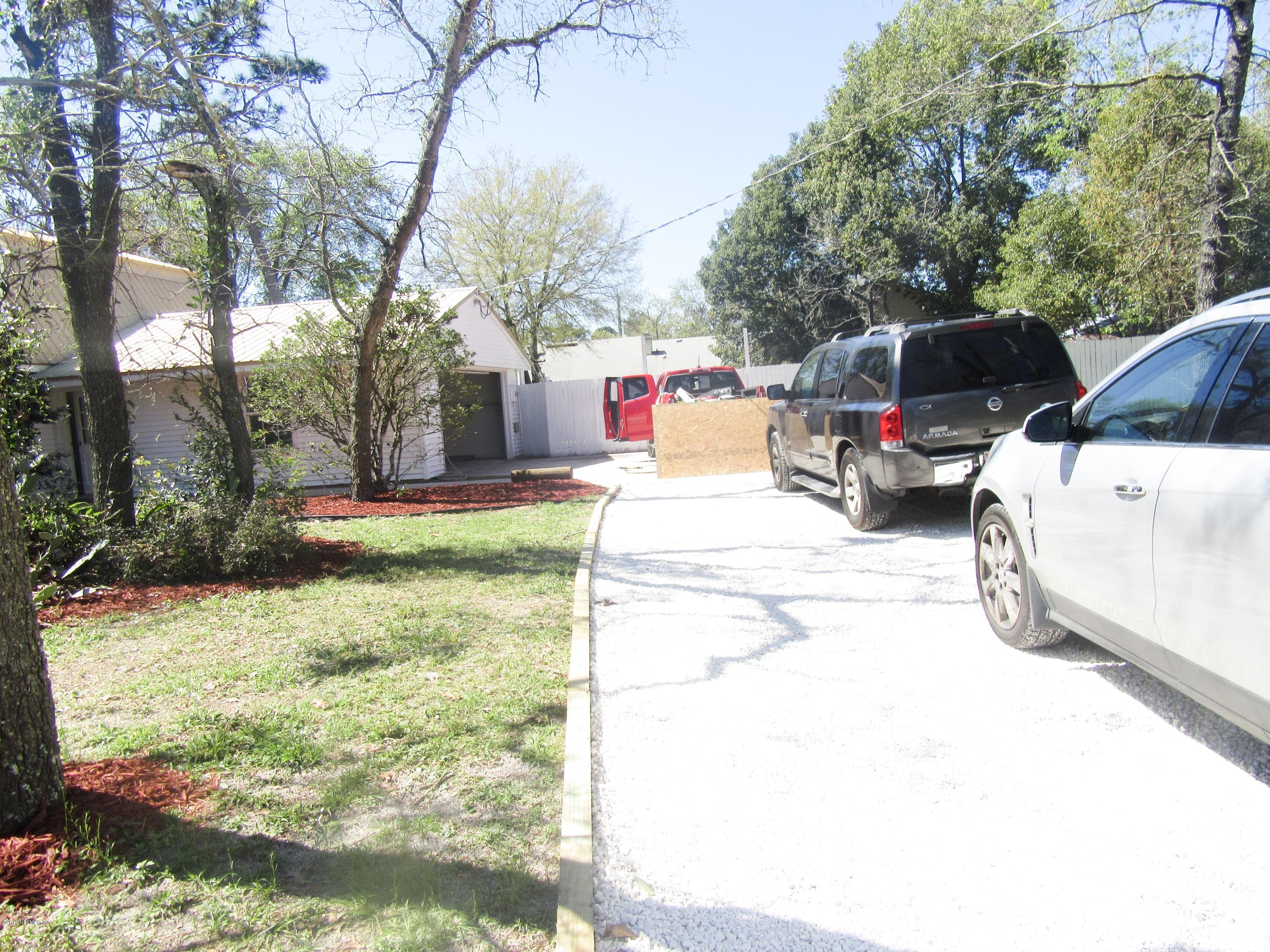 12584 Agatite Road Jacksonville, FL 32258 - Photo 6 of 41 a view of a outdoor space
