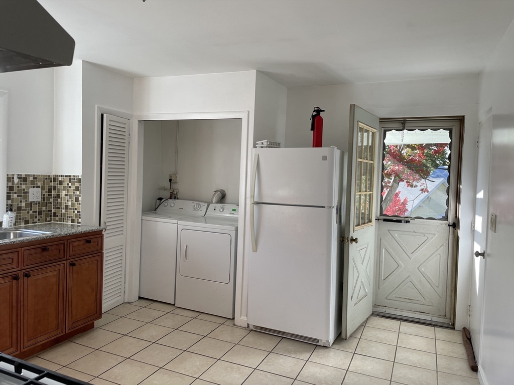 38 Hemlock Street, Unit 2 Arlington, MA 02474 - Photo 2 of 23
