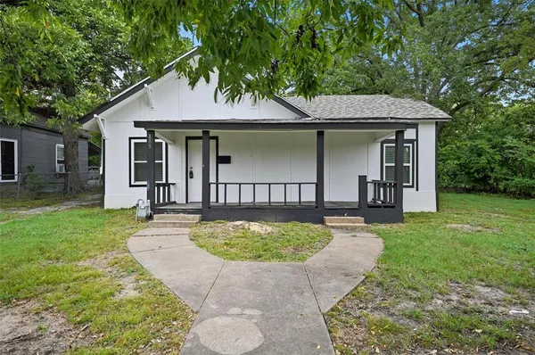 $1,225 | 809 North Maxey Street, Sherman, TX 75090
