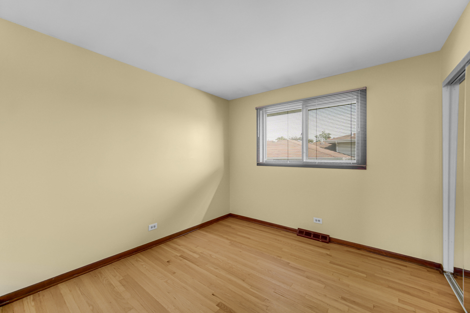2042 West Spring Ridge Drive Arlington Heights, IL 60004 - Photo 15 of 25