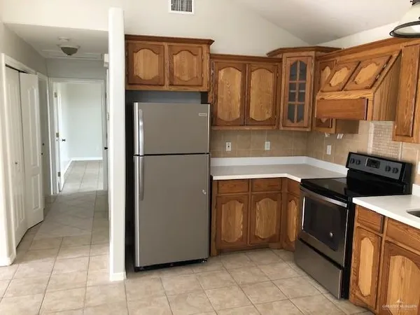 $825 | 724 O Hare Drive, Edinburg, TX 78539