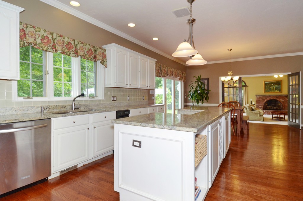 12 Benson Road Hopkinton, MA 01748 - Photo 3 of 30 Gallery Image 3