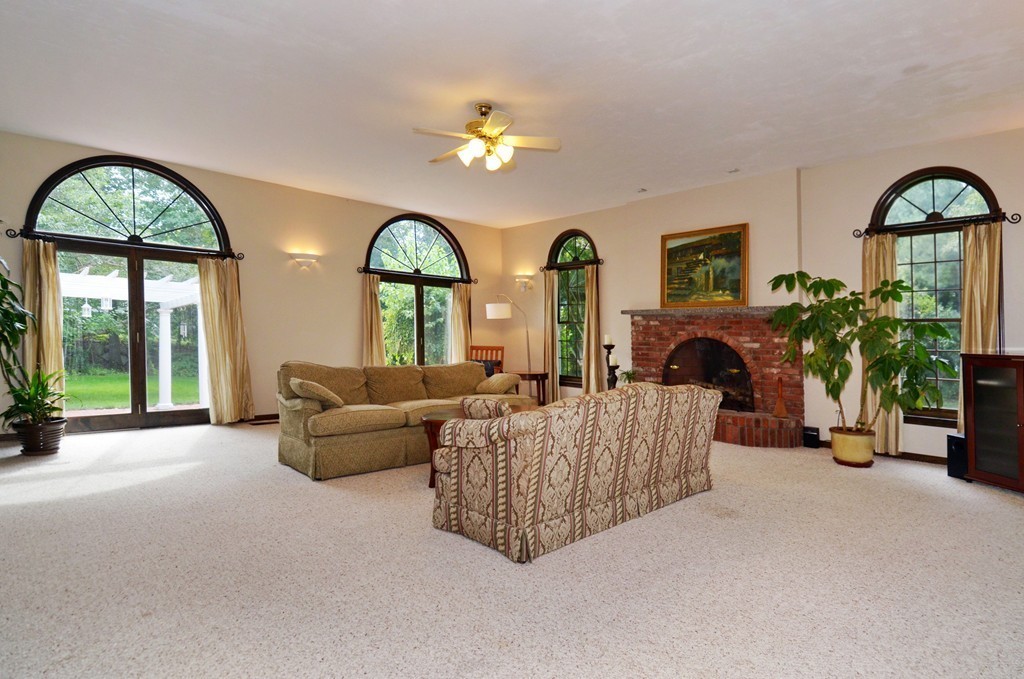 12 Benson Road Hopkinton, MA 01748 - Photo 10 of 30 Gallery Image 10