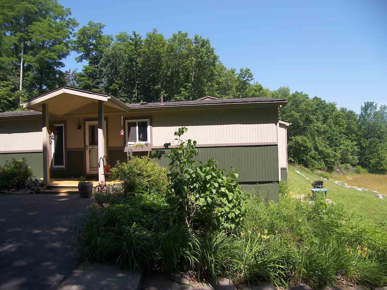 9393 Novak Road Cedar, MI 49621 - Photo 49 of 49 1830897-48.JPG