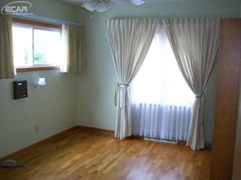 11467 West Pierson Road Flushing, MI 48433 - Photo 18 of 29 20423707-17.JPG