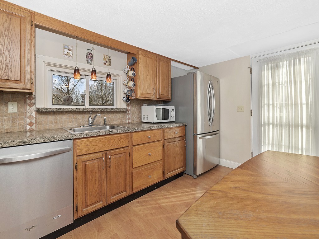 69 Green Street Reading, MA 01867 - Photo 15 of 26