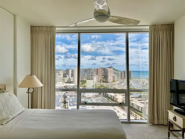 $3,300 | 88 Piikoi Street, Unit 3606, Honolulu, HI 96814