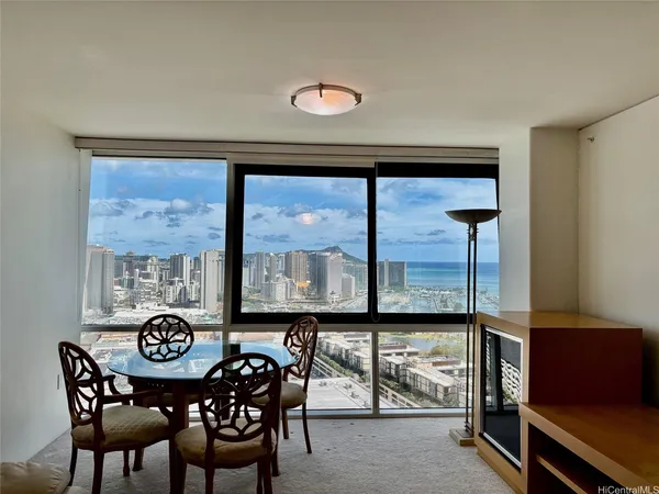 $3,300 | 88 Piikoi Street, Unit 3606, Honolulu, HI 96814