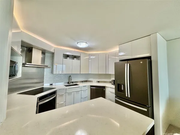 $3,300 | 88 Piikoi Street, Unit 3606, Honolulu, HI 96814