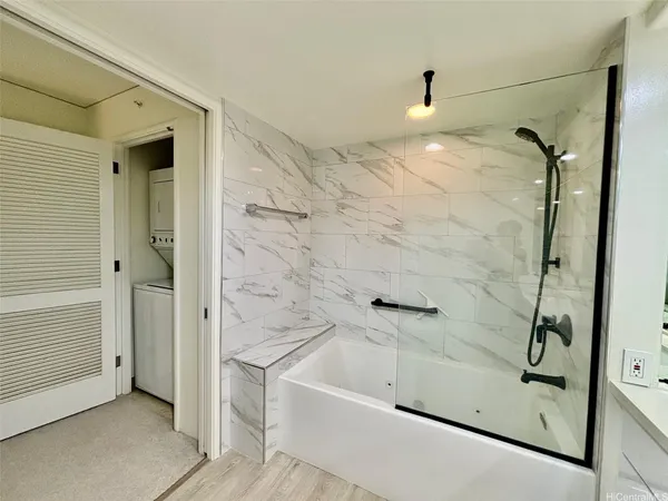 $3,300 | 88 Piikoi Street, Unit 3606, Honolulu, HI 96814