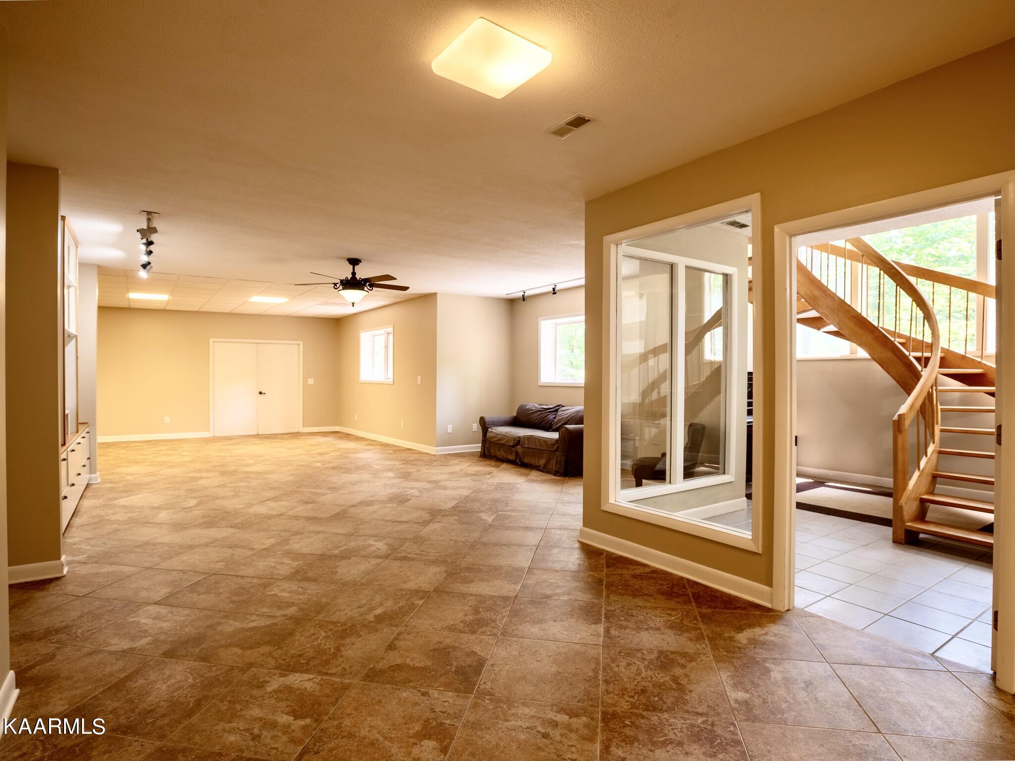 1201 Tuskegee Drive Oak Ridge, TN 37830 - Photo 32 of 54 Z05_6489-HDR