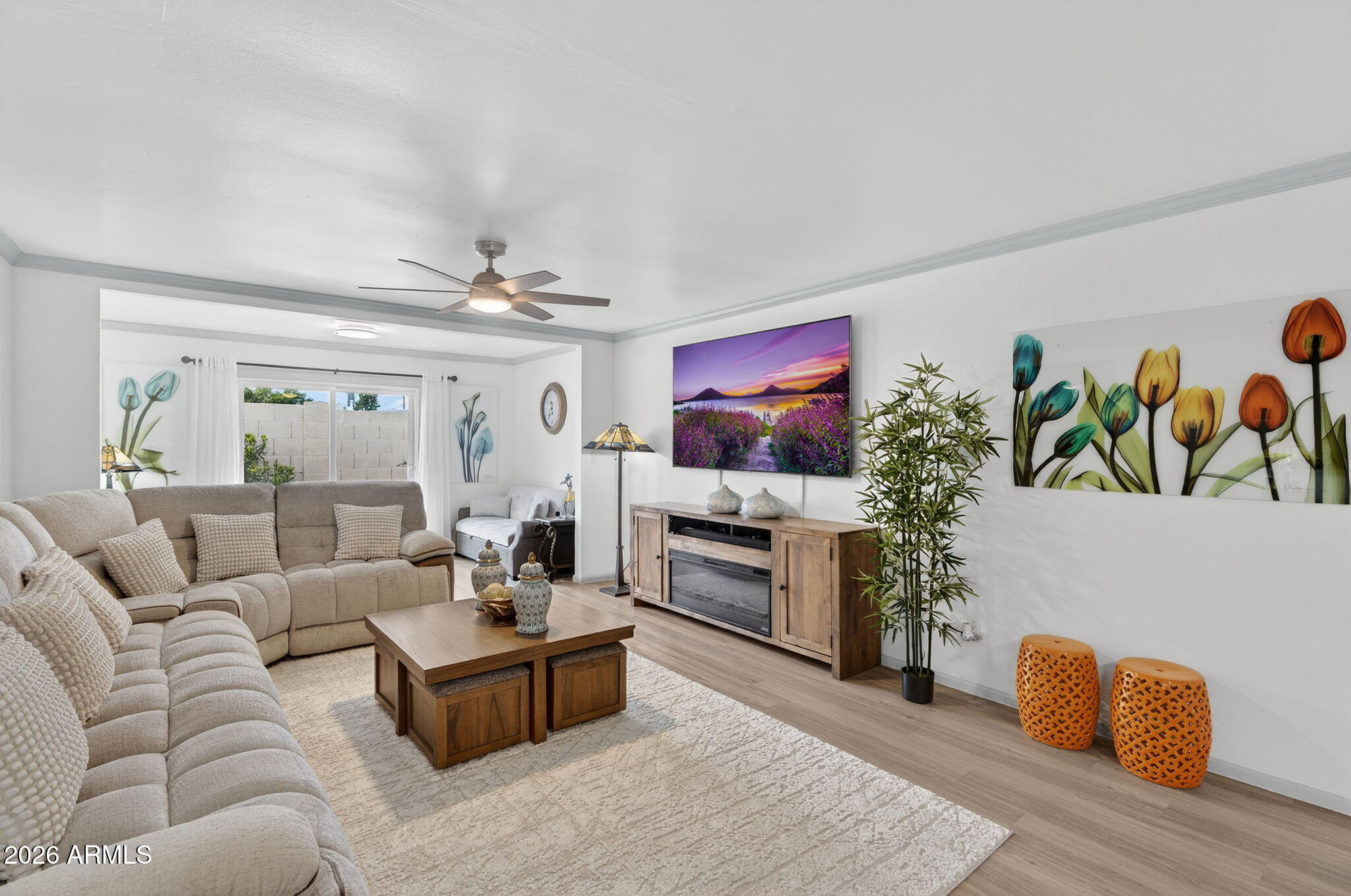 6824 North 29th Lane Phoenix, AZ 85017 - Photo 8 of 41 Living Room 3