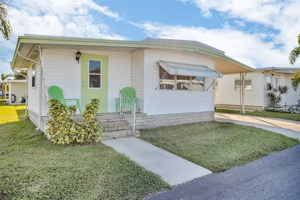 $99,900 | 11200 Walsingham Road, Unit 124, Largo, FL 33778
