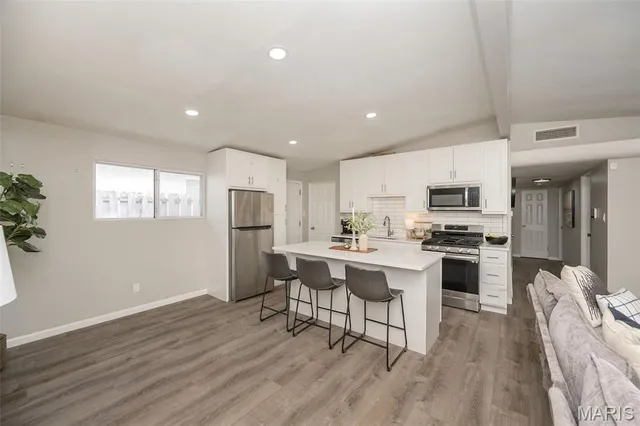 $185,000 | 7210 Berkridge Drive, Hazelwood, MO 63042