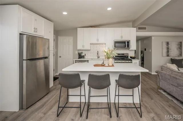 $185,000 | 7210 Berkridge Drive, Hazelwood, MO 63042