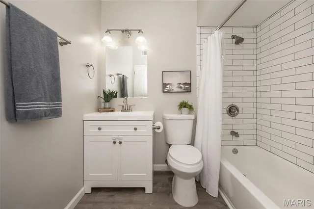 $185,000 | 7210 Berkridge Drive, Hazelwood, MO 63042