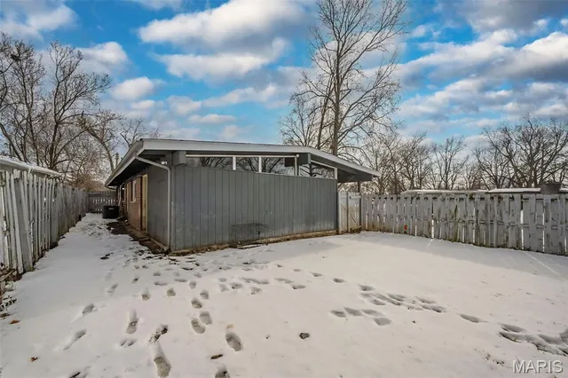 $185,000 | 7210 Berkridge Drive, Hazelwood, MO 63042