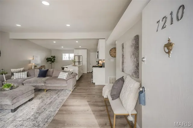 $185,000 | 7210 Berkridge Drive, Hazelwood, MO 63042