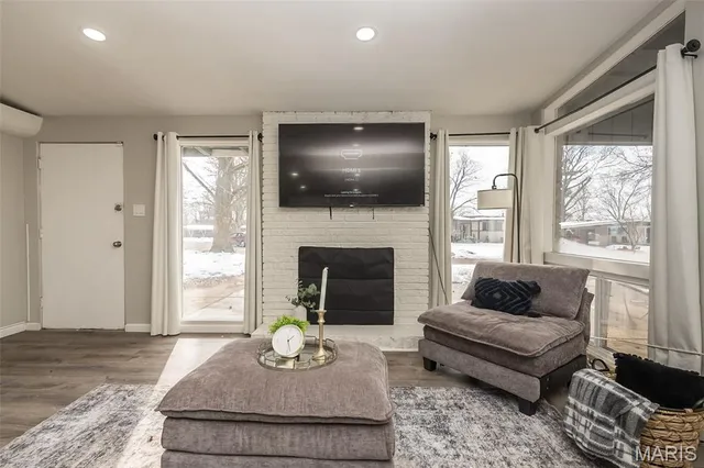 $185,000 | 7210 Berkridge Drive, Hazelwood, MO 63042