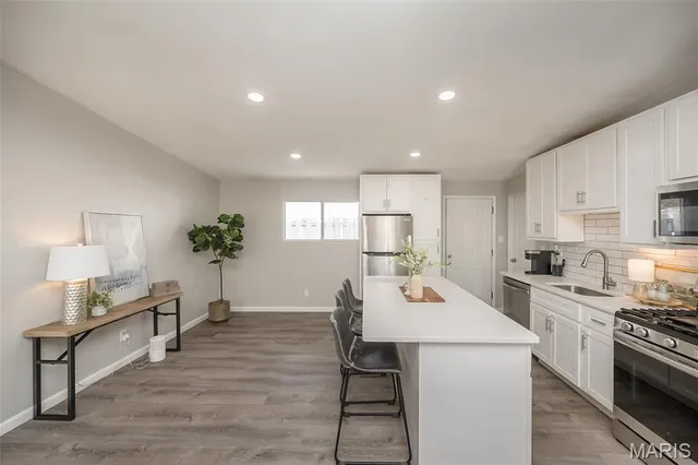 $185,000 | 7210 Berkridge Drive, Hazelwood, MO 63042