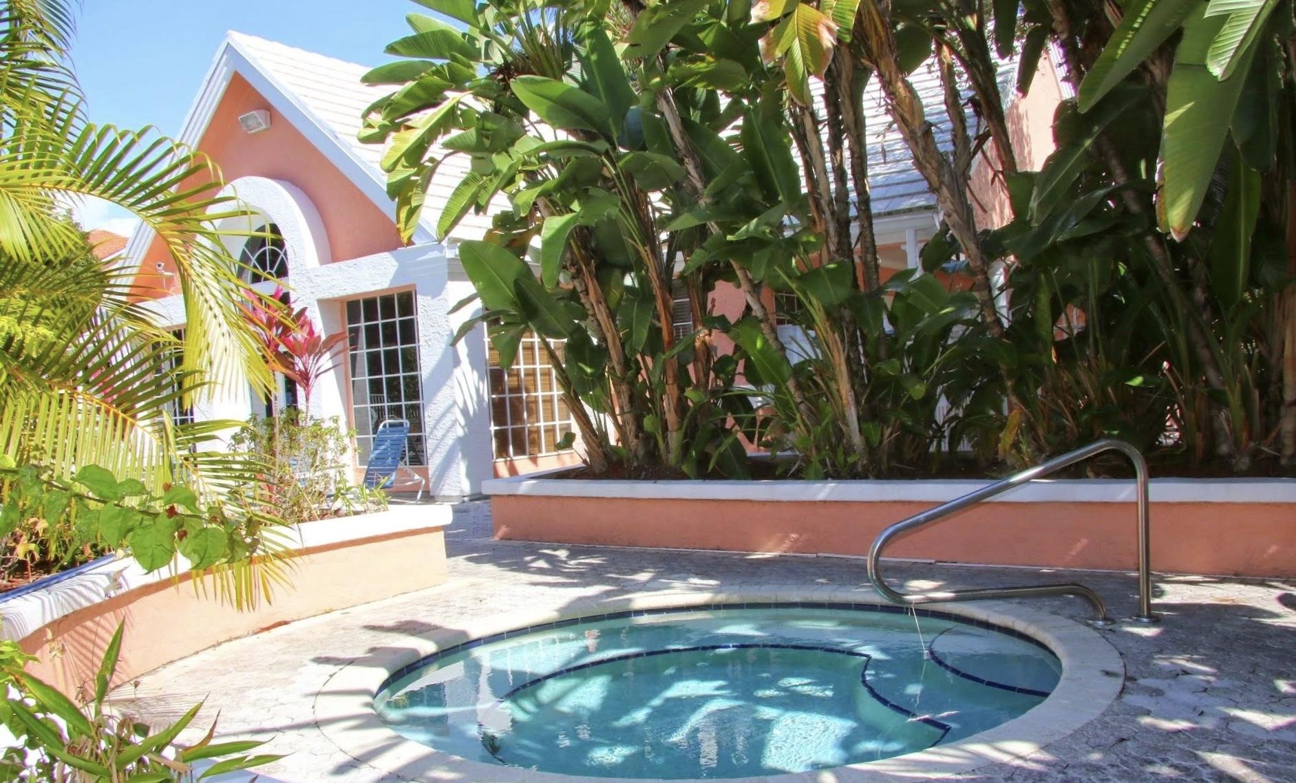 1335 Crystal Way, Unit P Delray Beach, FL 33444 - Photo 13 of 15 AD836610-16DF-4B0F-86ED-AB7177601381