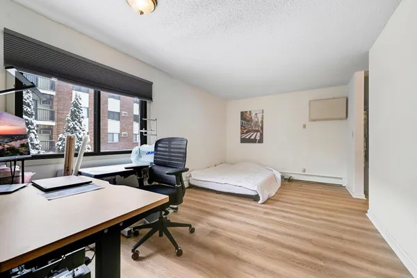 $160,000 | 4 Pine Tree Drive, Unit 110, Arden Hills, MN 55112