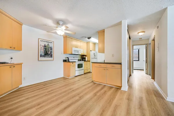 $160,000 | 4 Pine Tree Drive, Unit 110, Arden Hills, MN 55112