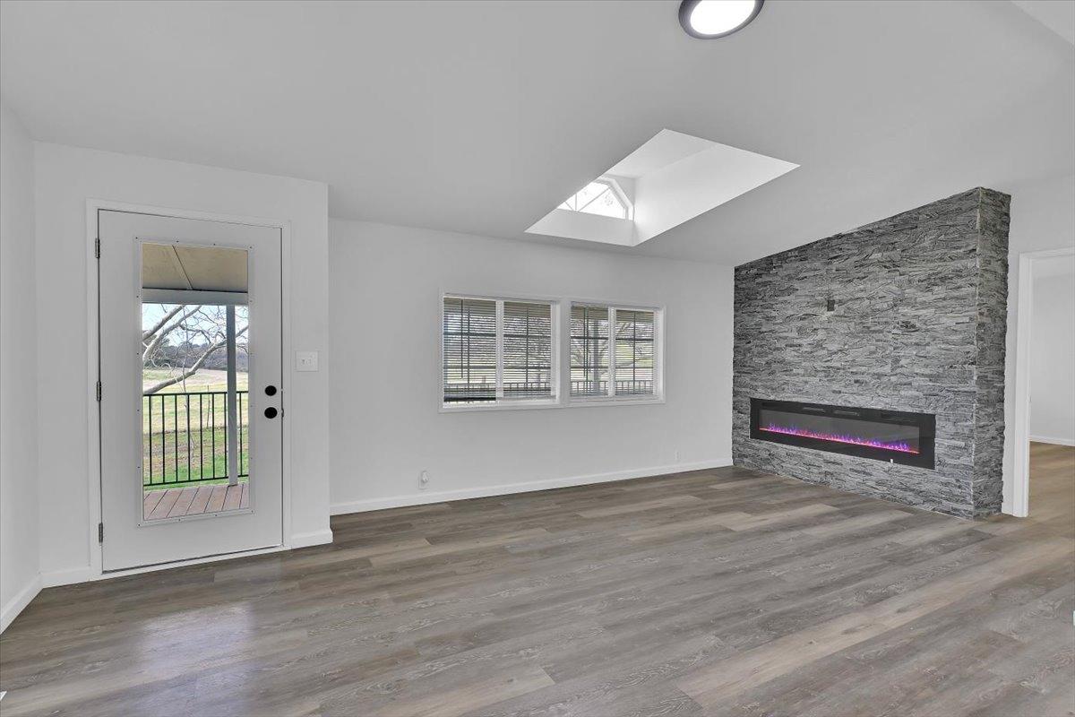 790 Los Verjeles Road Bangor, CA 95901 - Photo 34 of 97 an empty room with windows and fireplace
