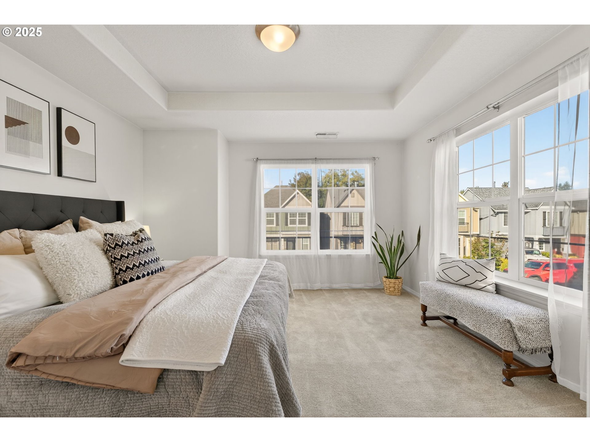 6262 Southwest 205th Avenue Beaverton, OR 97078 - Photo 19 of 36 a living room with furniture and a large window