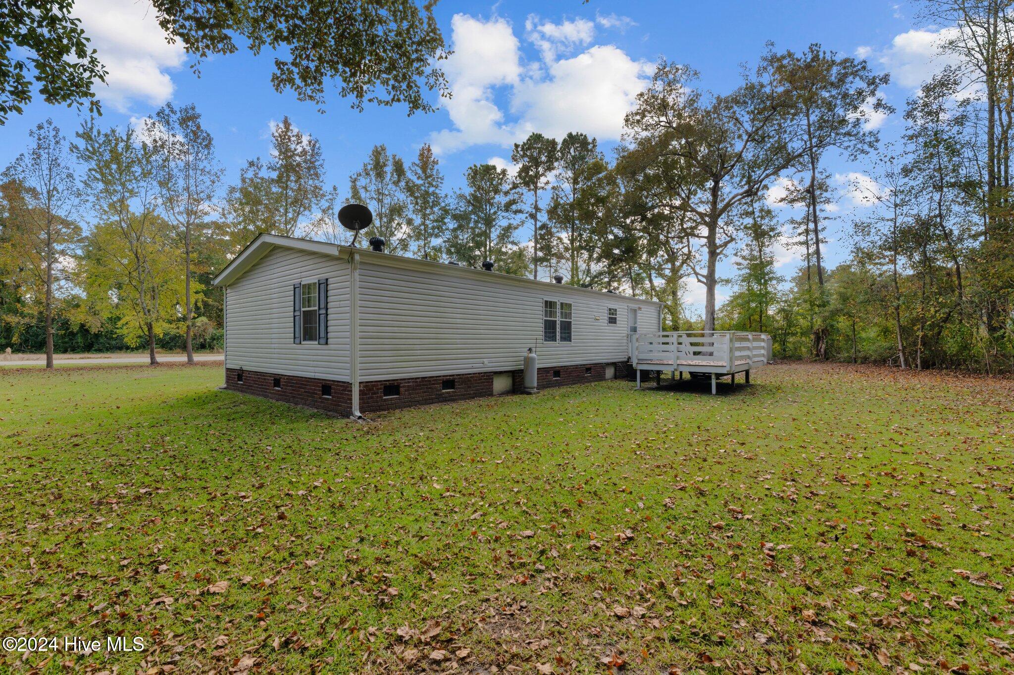 196 Green Road Trenton, NC 28585 - Photo 5 of 58 52-web-or-mls-DSC_9330