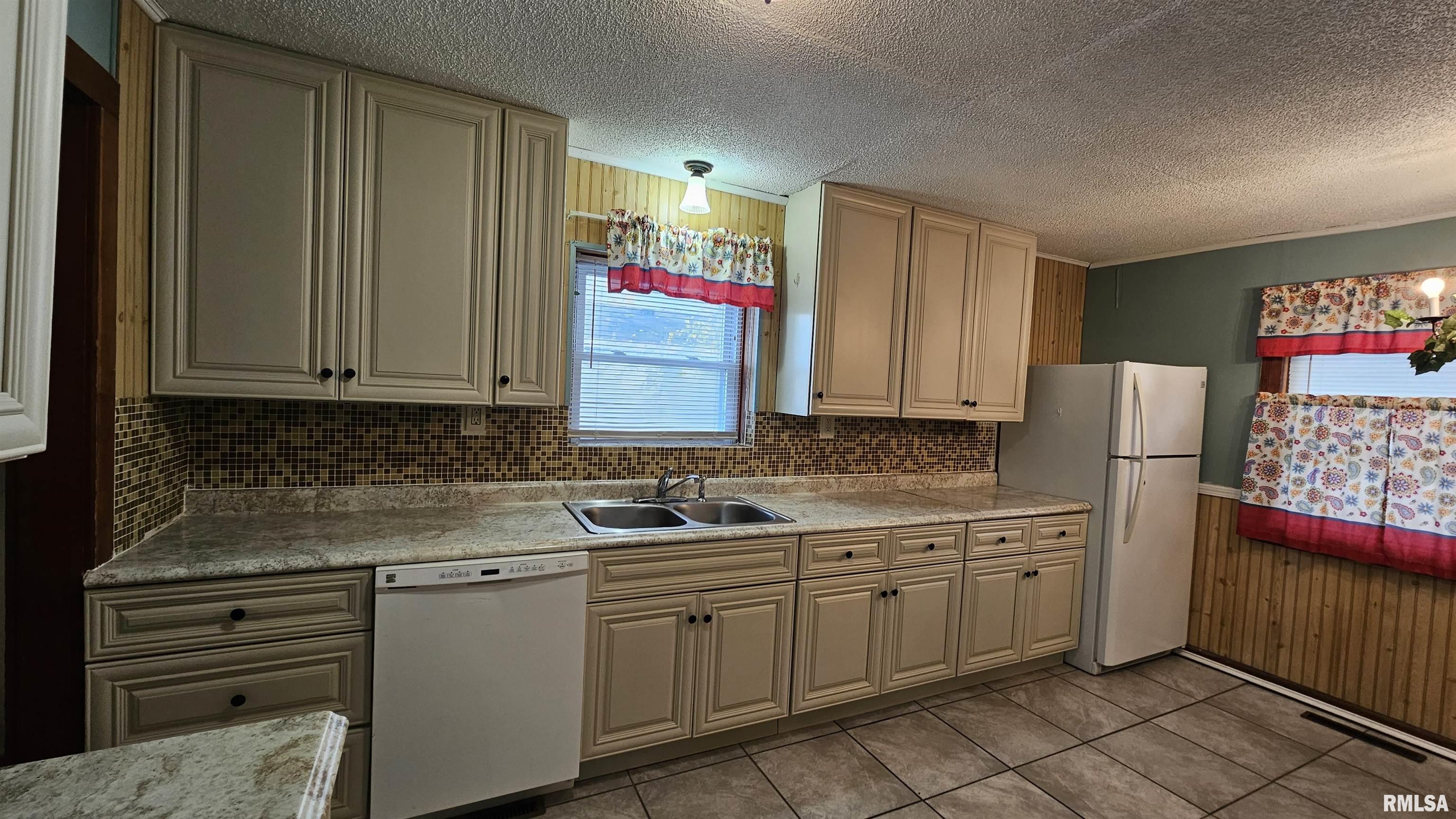 804 West Harrison Street Herrin, IL 62948 - Photo 5 of 20