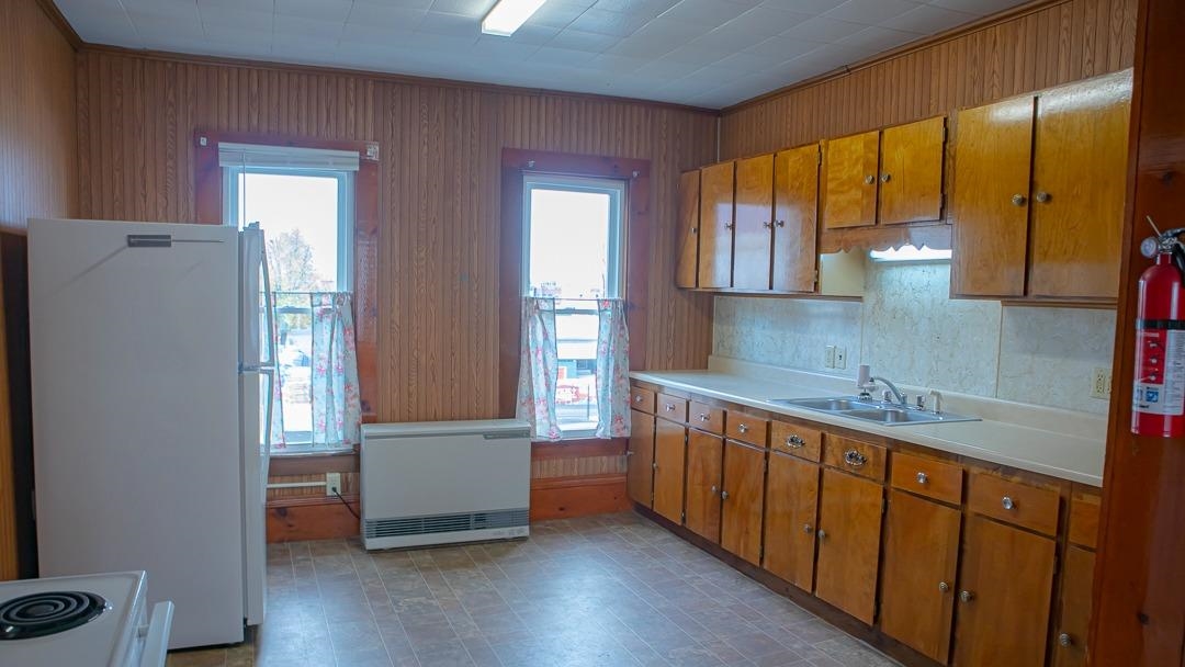 56 Eastern Avenue Newport, VT 05855 - Photo 10 of 16