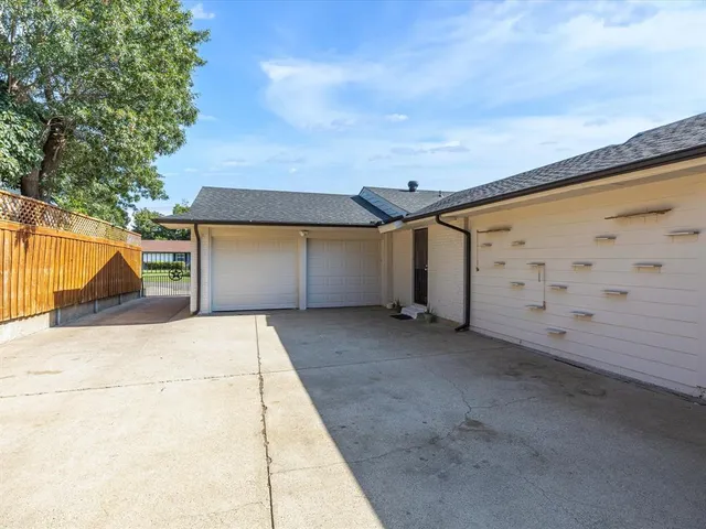a view of garage and utility room