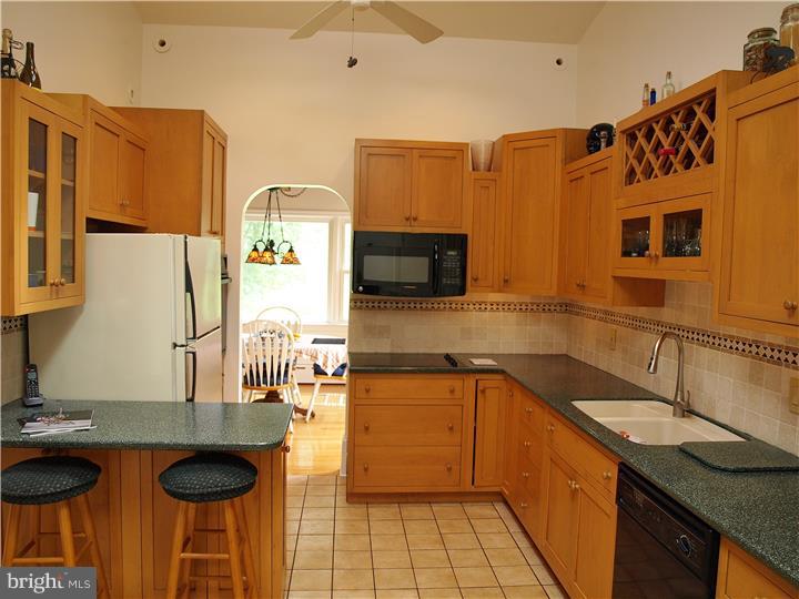 85 Barry Road Chalfont, PA 18914 - Photo 8 of 17 Gallery Image 8