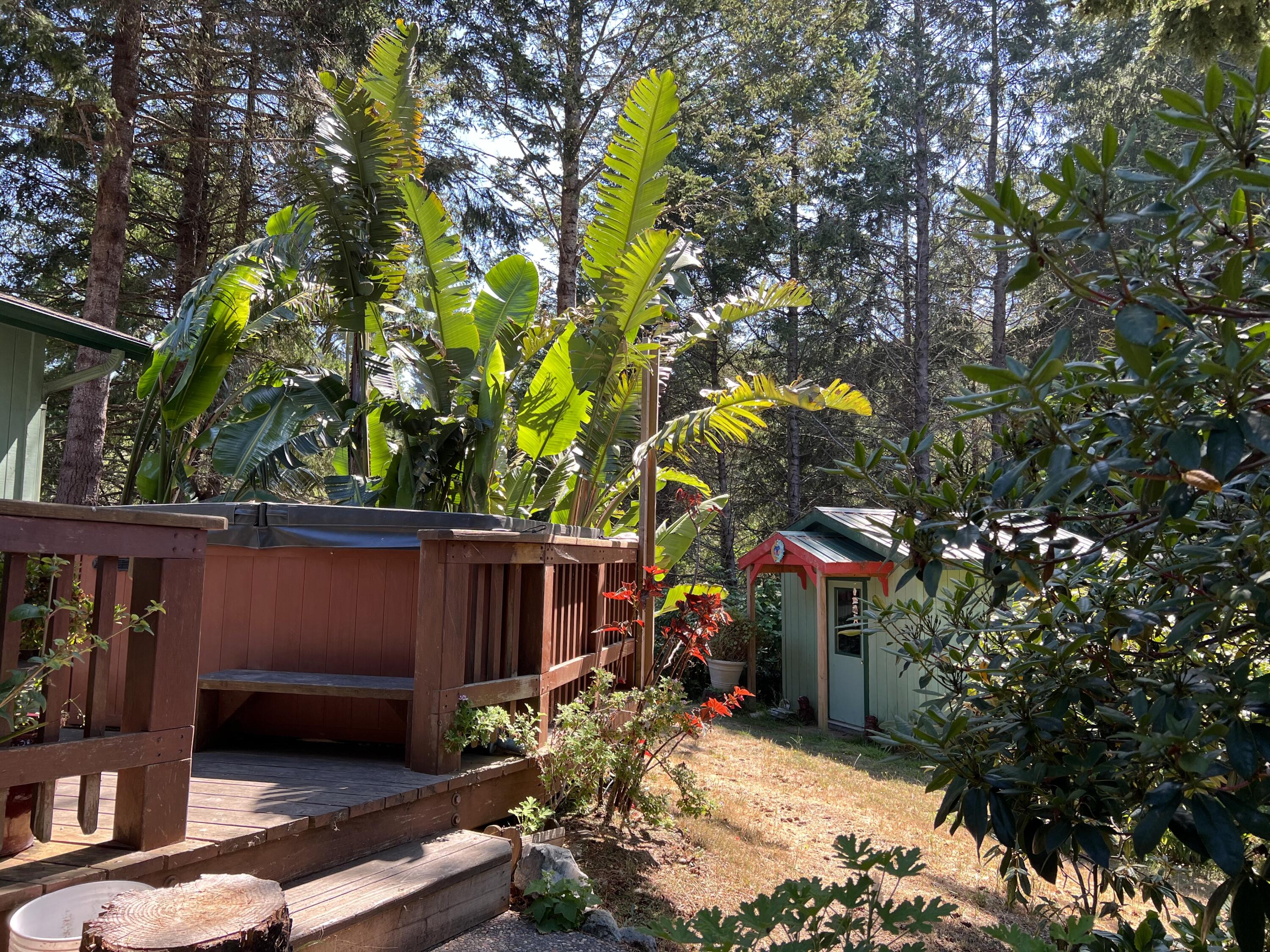 482 Spring Road Shelter Cove, CA 95589 - Photo 36 of 58 hot tub & yoga
