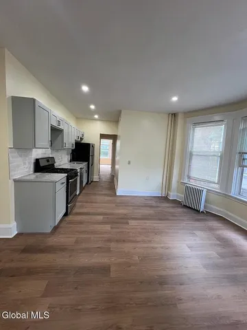 $1,800 | 126 Western Avenue, Unit 1, Albany, NY 12203