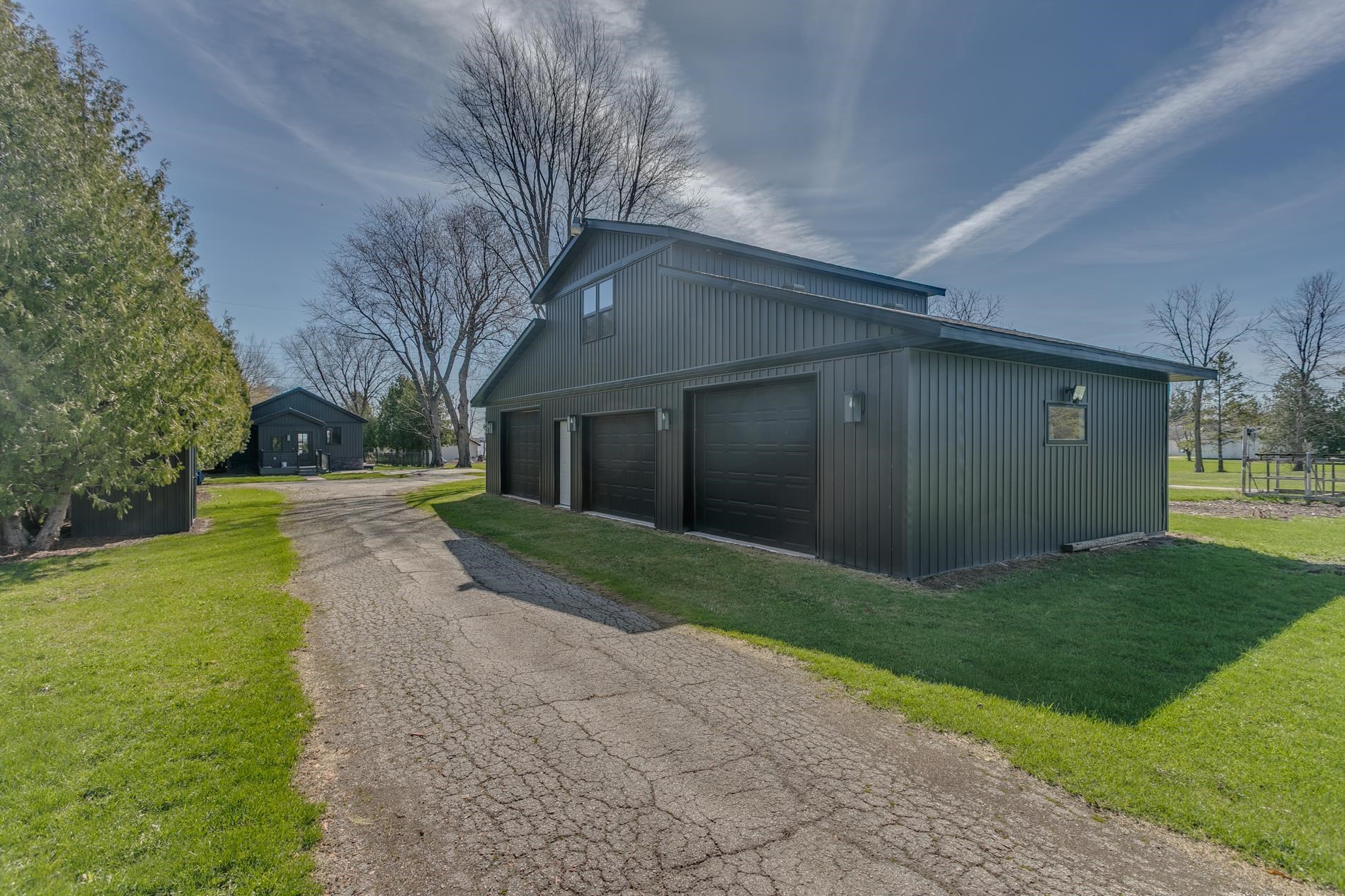 7278 Highway 45 Oshkosh, WI 54902 - Photo 3 of 58