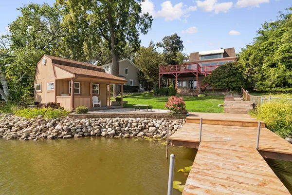 $789,000 | 24013 North Forest Drive, Lake Zurich, IL 60047