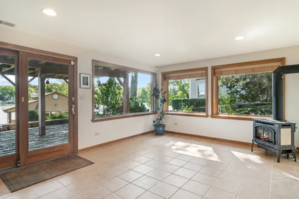 $789,000 | 24013 North Forest Drive, Lake Zurich, IL 60047