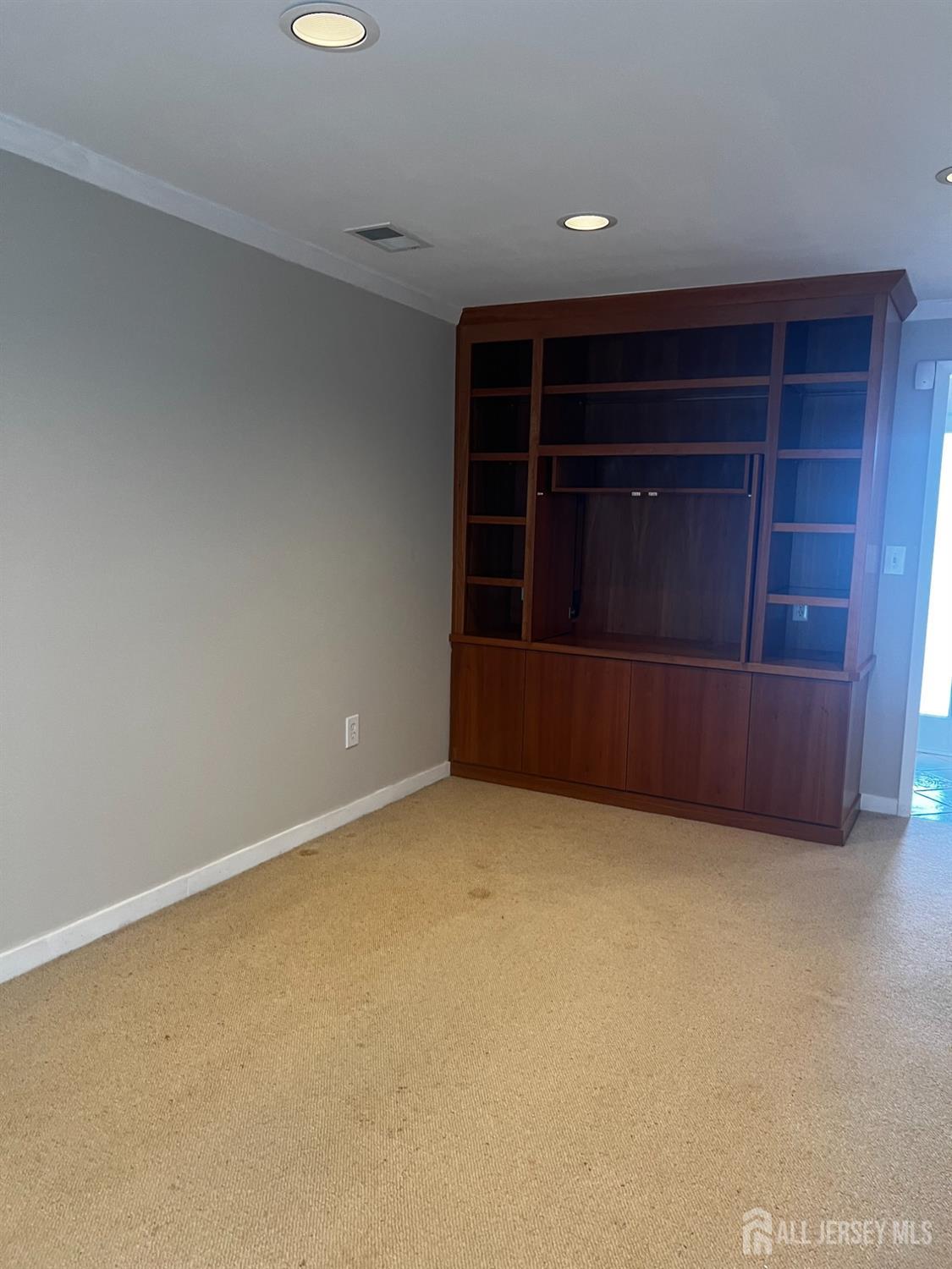 43 Lydia Lane Edison, NJ 08817 - Photo 5 of 29