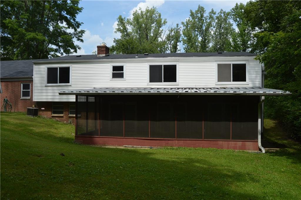2879 Locust Drive Springfield, OH 45504 - Photo 3 of 27